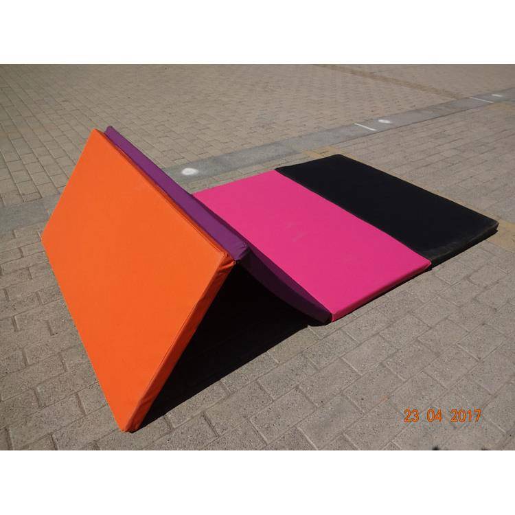 4 Folding gymnastics pad lying up lying on the cushion four folding dance practice pads 40 % off children's crawling sports cushion cavernous pad
