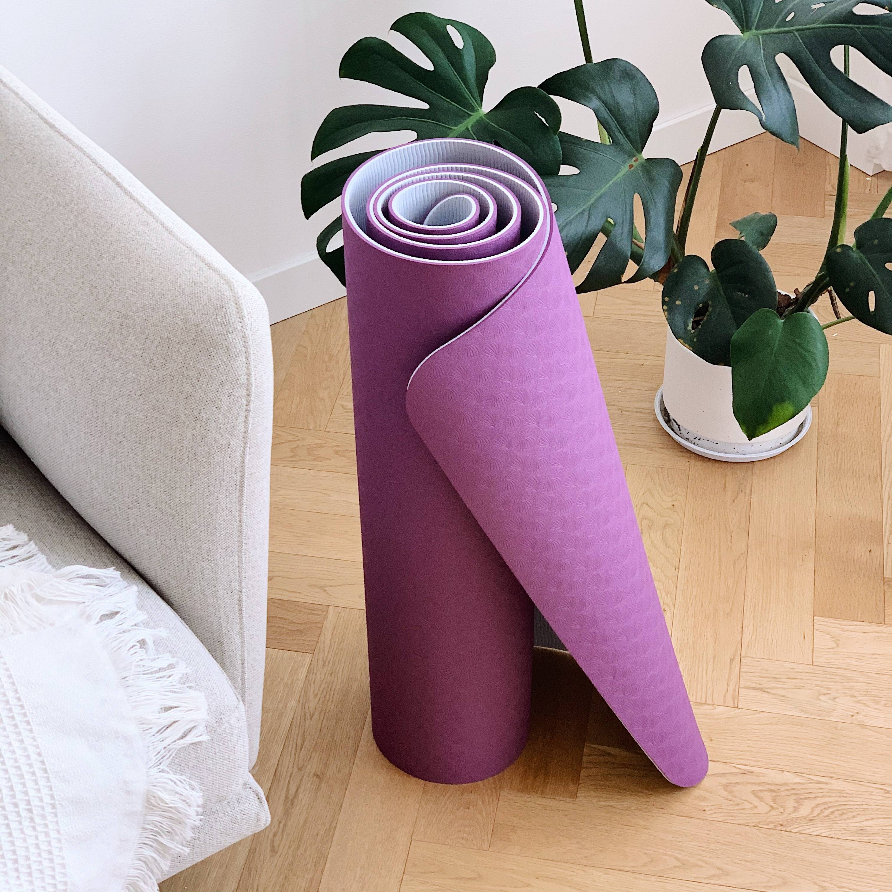 The boss leaving the old beauty produce high -quality sports fitness PVC yoga cushion!