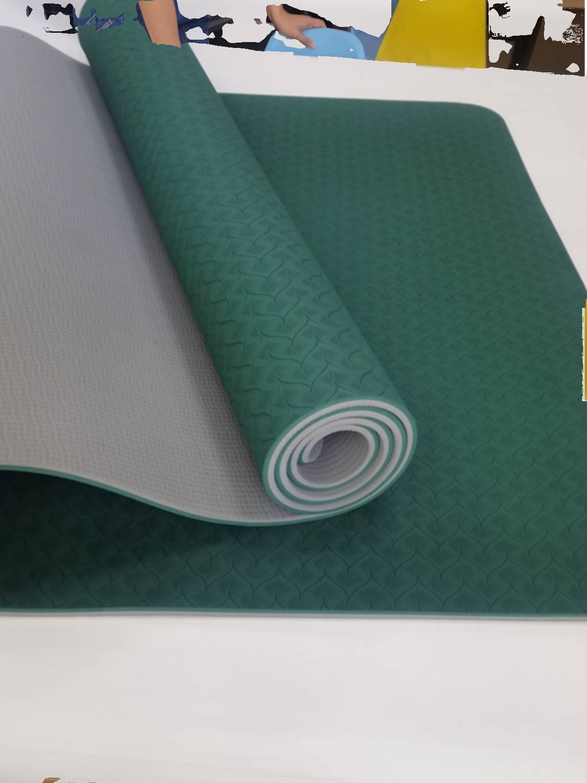 Micro defect TPE yoga pad thickened and widened fitness home jumping cushion environmental protection and tasteless can customize logo