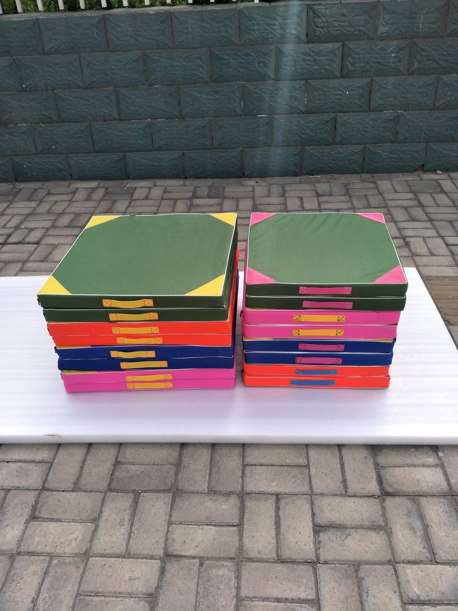 Separate on the cushion elementary school students middle school entrance examination sports sponge pad folding sports pad children's dance practice gymnastics cushion