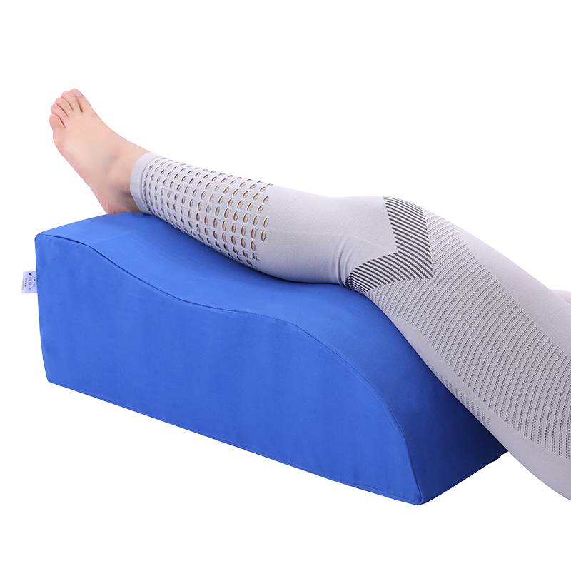 Breathing mattresses and mats on top of the lower leg, under the deformation