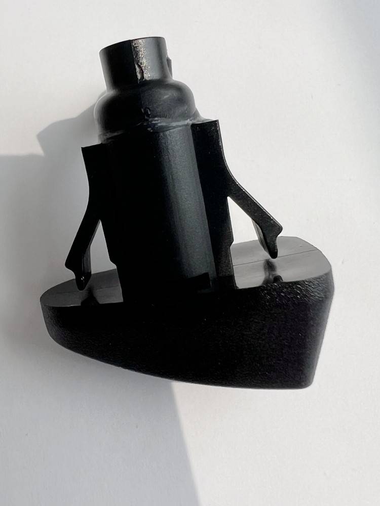 The modern old-fashioned path beats the Aseratu rain, squirming the glass-brusher nozzle head