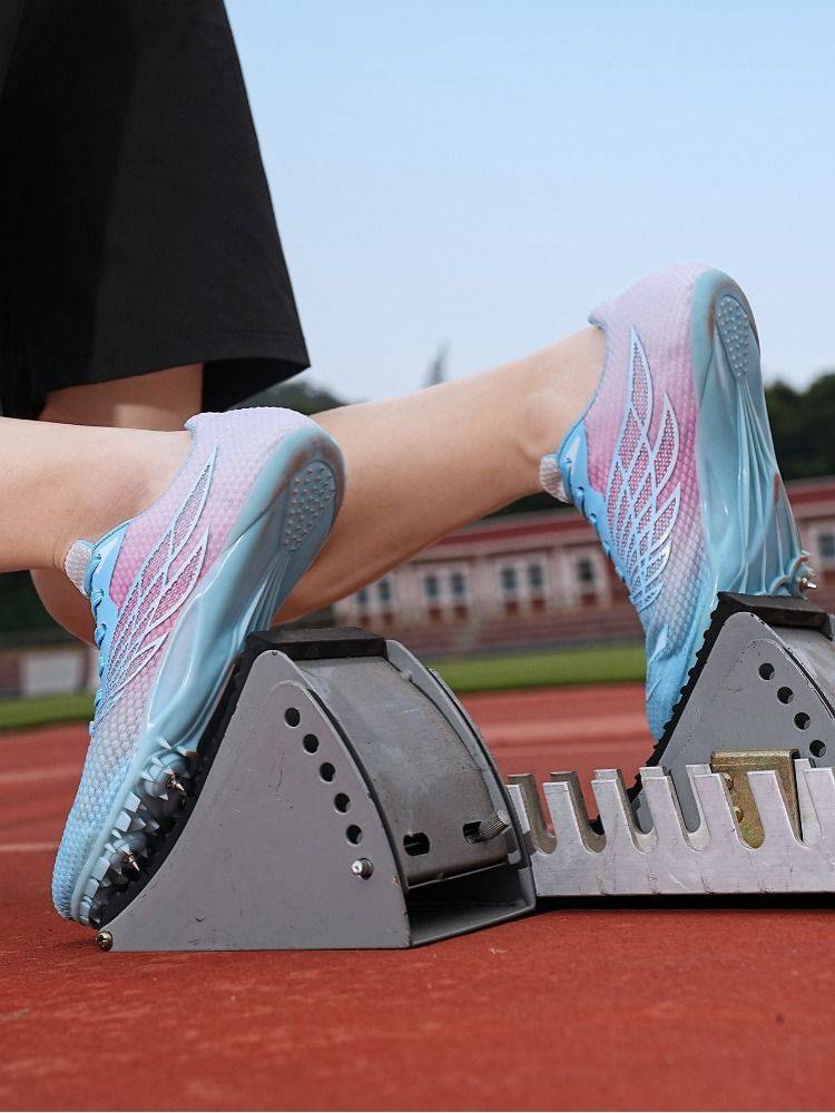♪ Nail-shoe sprinter ♪