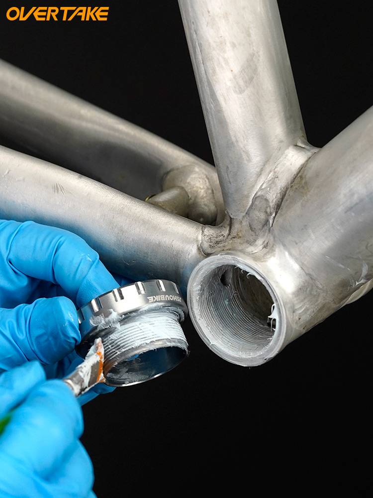 OVTK CYCLING INTERFACE WITH A LIMO MOUNTAIN ROAD CAR ASSEMBLED TO REMOVE THE ACOUSTIC AXLE AND MAINTAIN CERAMIC LUBRICATE