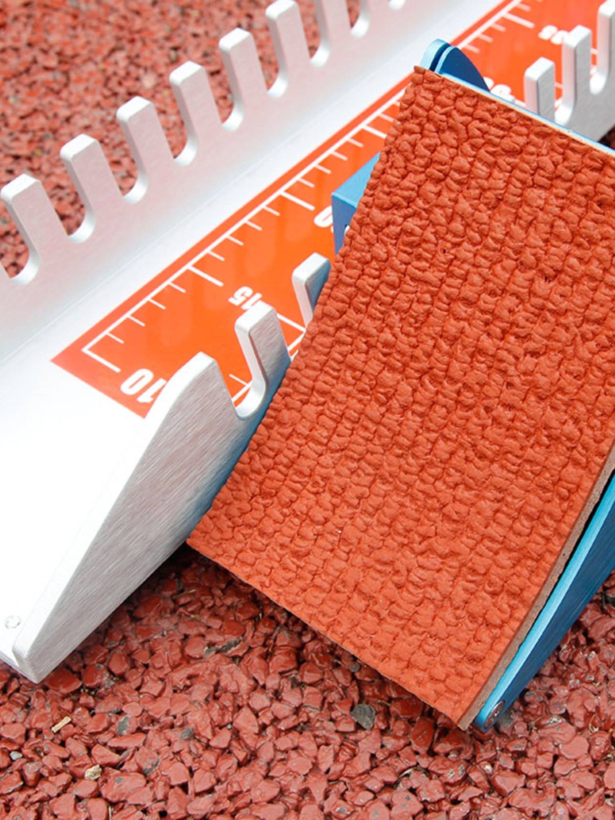 Aluminium alloy starter plastic track track sports training for runners