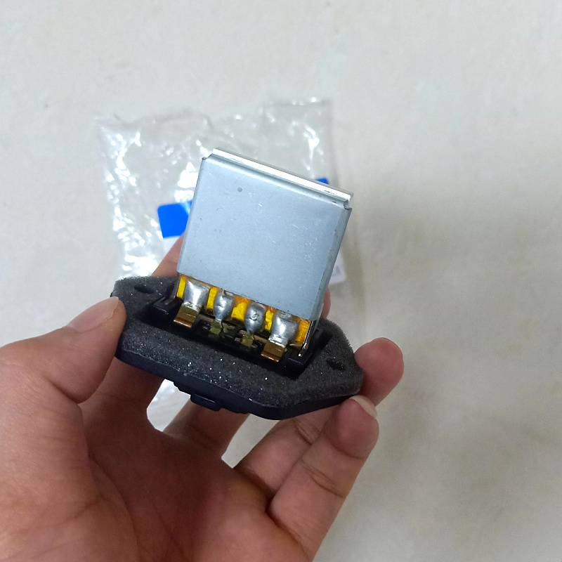 Accompanying with the sub-Lion ' s modern router air conditioner heater, manual air-conditioning controller, electric resistance vehicle fittings