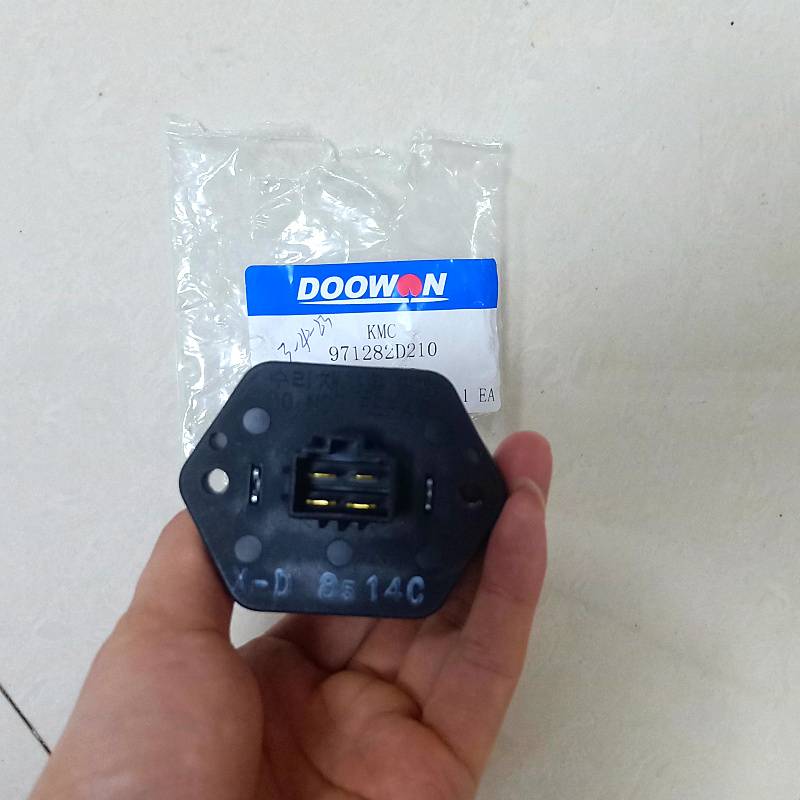 Accompanying with the sub-Lion ' s modern router air conditioner heater, manual air-conditioning controller, electric resistance vehicle fittings