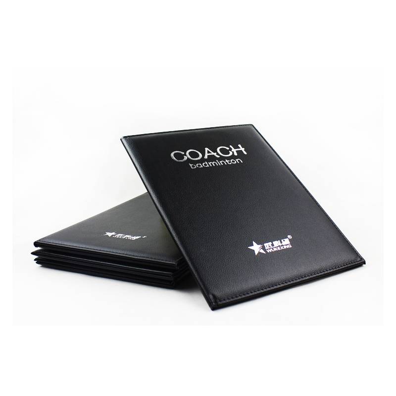 The Wuko Star badminton trainer trained on the folding mapboard badminton magnetic tactical plate