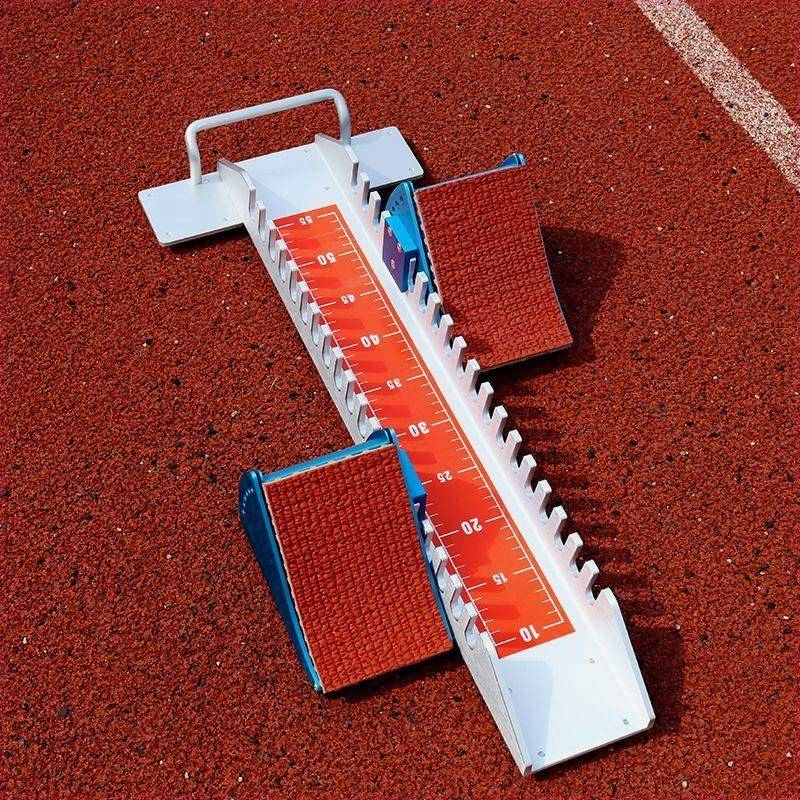 Aluminium alloy troupe pedals, plastic short-run track assisters, multi-purpose training in track and field trades