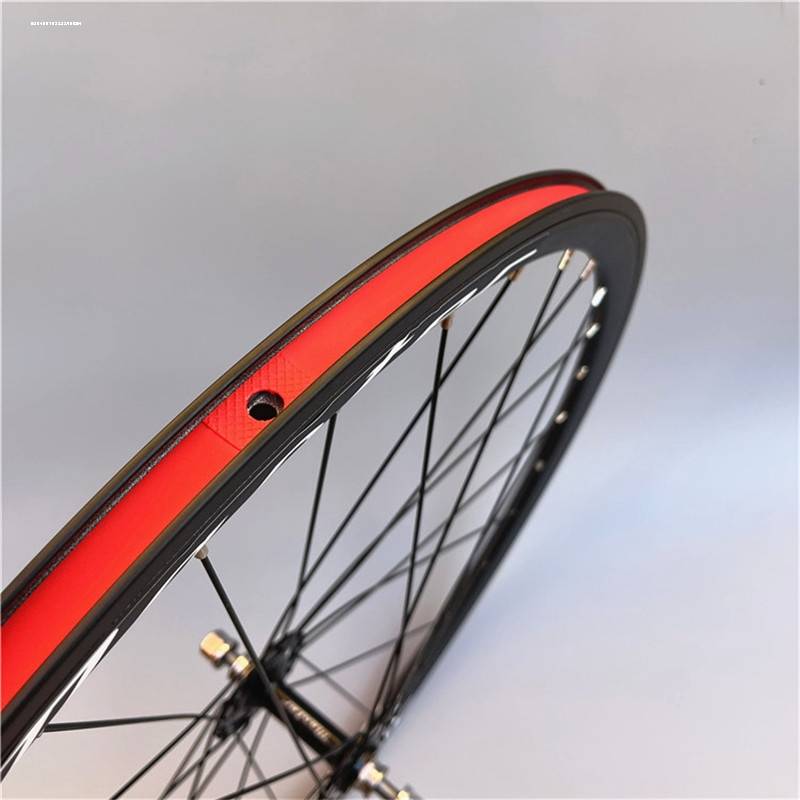 26 inches of cycling pads on mountain highways to protect against stabbing 24 generic inner mat belts