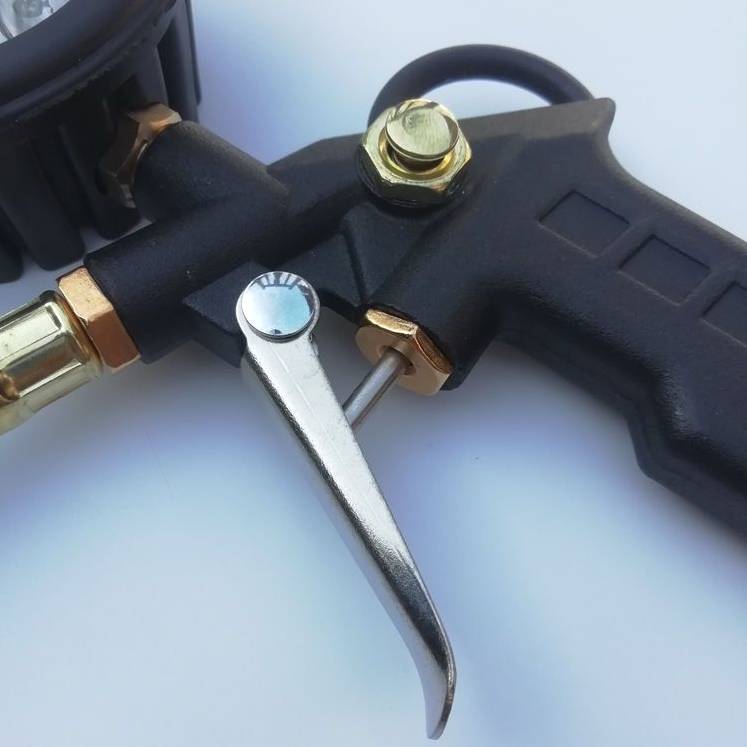 High-precision tyre-pressure pneumatic gas pistols with a pneumatic car tire-pressure monitor