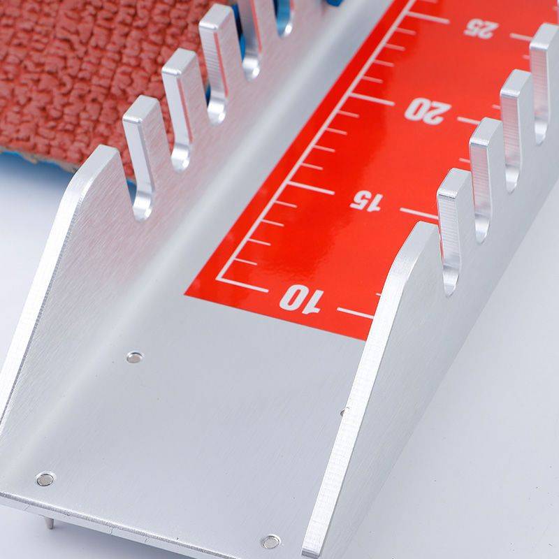 Aluminium alloy multi-purpose plastic starter for students specializing in track and track supporter school competition