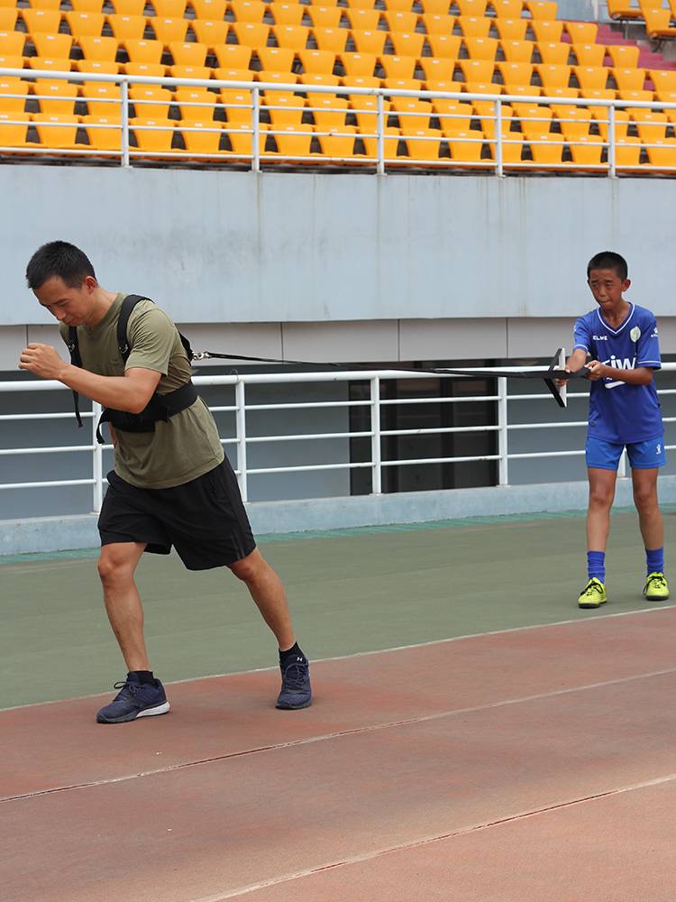 Sprint and drag to release training equipment, speed-stabbing belts for acceleration