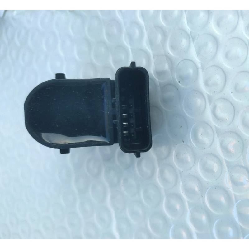 The new modern Kia-A-A-X-X-35 radar's back-to-back with the G-Run Radar head sensors