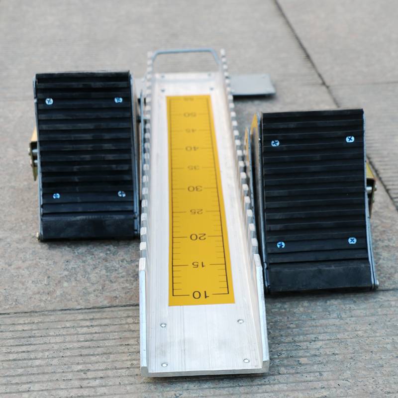 Aluminium alloy starters, plastic runway starters, truncable track races, starters