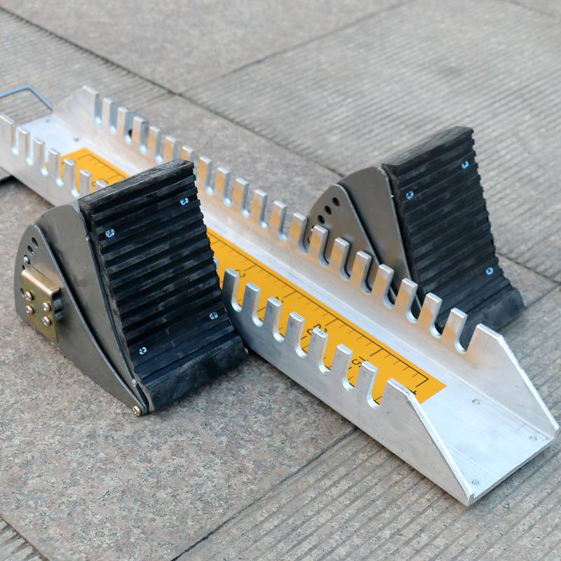 Aluminium alloy starters, plastic runway starters, truncable track races, starters