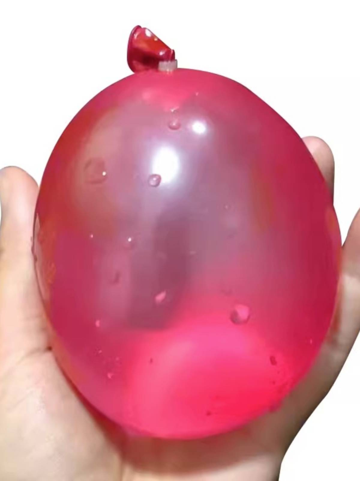 The water balloon fast-water pump automatically churned the children's water plume outside the summer