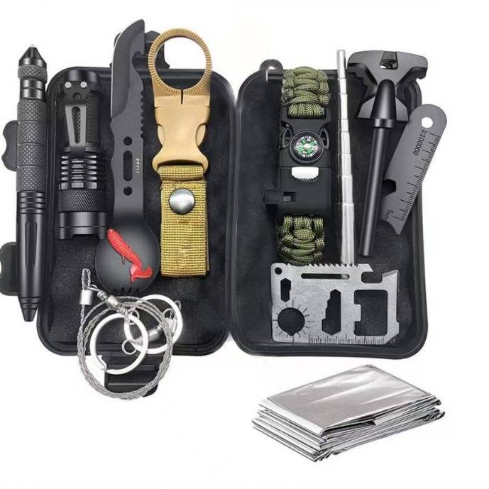 13 SETS OF OUTDOOR MULTI-PURPOSE TOOL KITS FOR EXCURSION FIRST AID FOR SOS FIELD SURVIVAL IN AMAZONIA