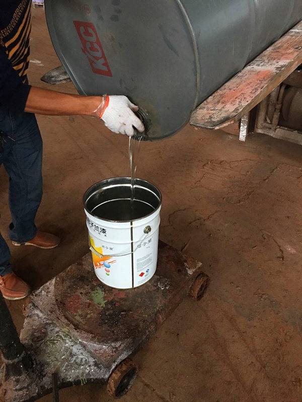 EPDM color granular glue glue rubber runway stadium playground plastic runway glue stadium repair