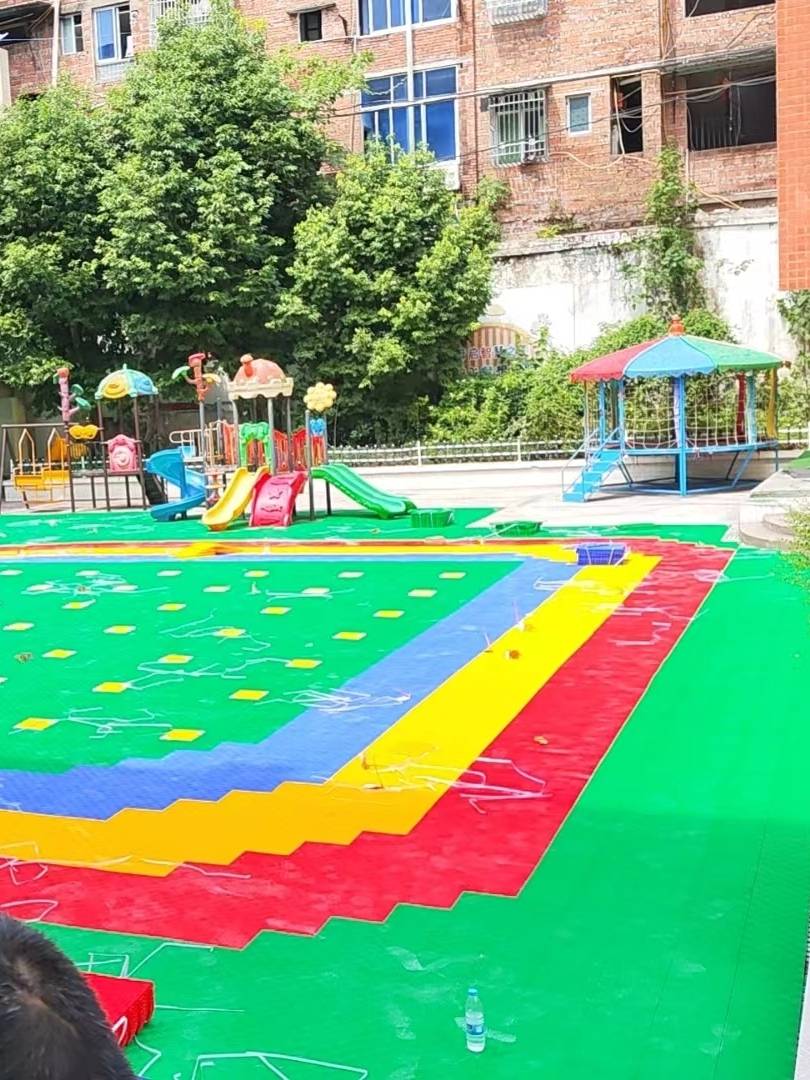 Kindergarten suspended floor outdoor basketball venue cushion sports field outdoor fucking field anti -slip indoor assembly floor