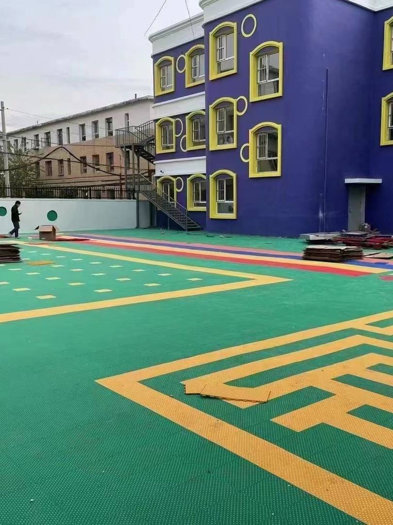 Suspended floor outdoor kindergarten in the basketball court outdoor garden badminton outdoor children's physical fitness assembly non -slip sports floor