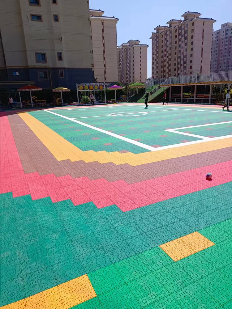 Suspended ground pads in kindergarten outdoor basketball venue rubber anti -slip plastic outdoor sports field suspended stitching floor