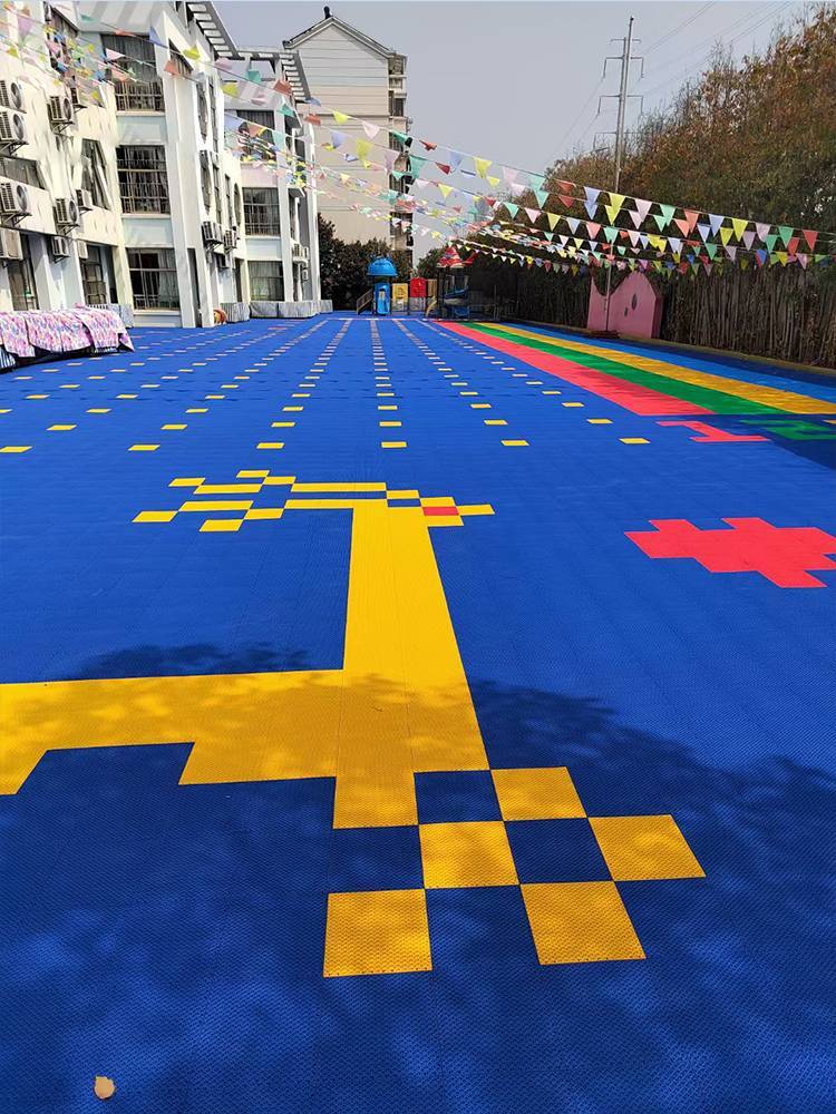Suspended ground pads in kindergarten outdoor basketball venue rubber anti -slip plastic outdoor sports field suspended stitching floor