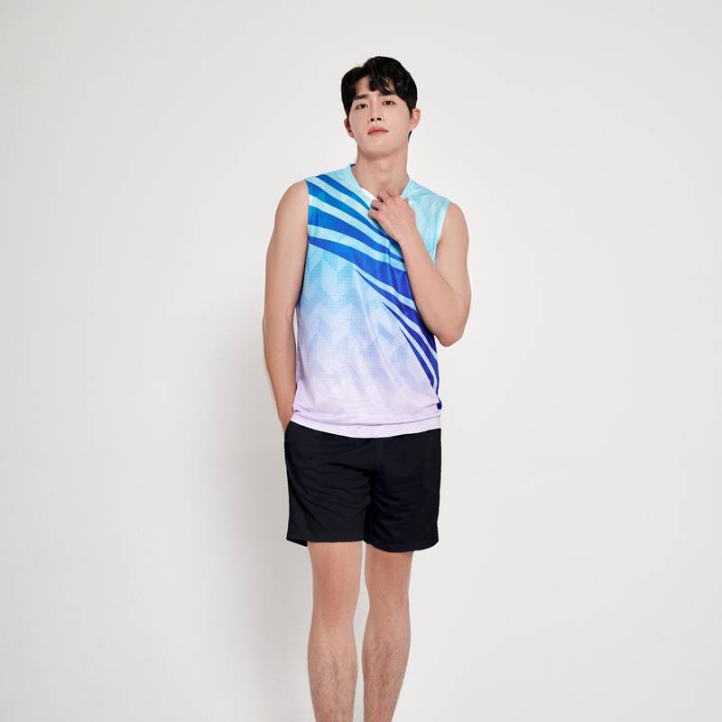 MALE M