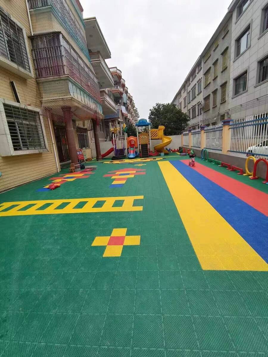 Suspended floor Kindergarten outdoor basketball court stitching plastic ground cushion courtyard outdoor children's sports non -slip runway