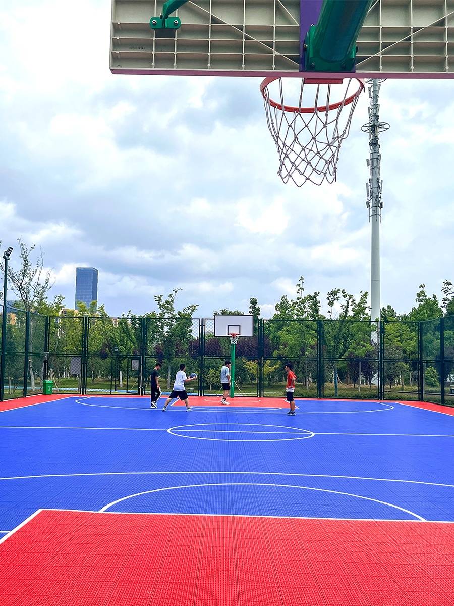 Basketball court suspended assembly floor outdoor sports plastic stitching floor cushion halftime outdoor tennis venue glue ground