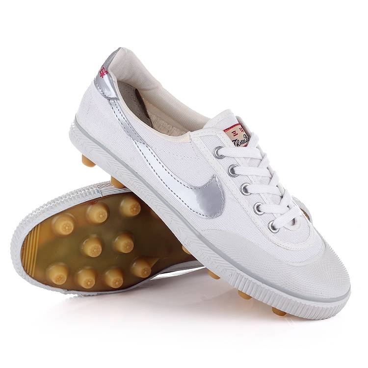 Classic genuine three -ball broken nail football shoes canvas football shoes wear -resistant rubber nail professional sports competition shoes morning running shoes