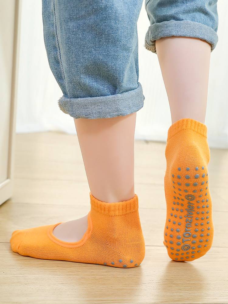 Children's non -slip yoga socks female spring and summer dew pneumatic playground floor socks parent -child running point glue sports socks