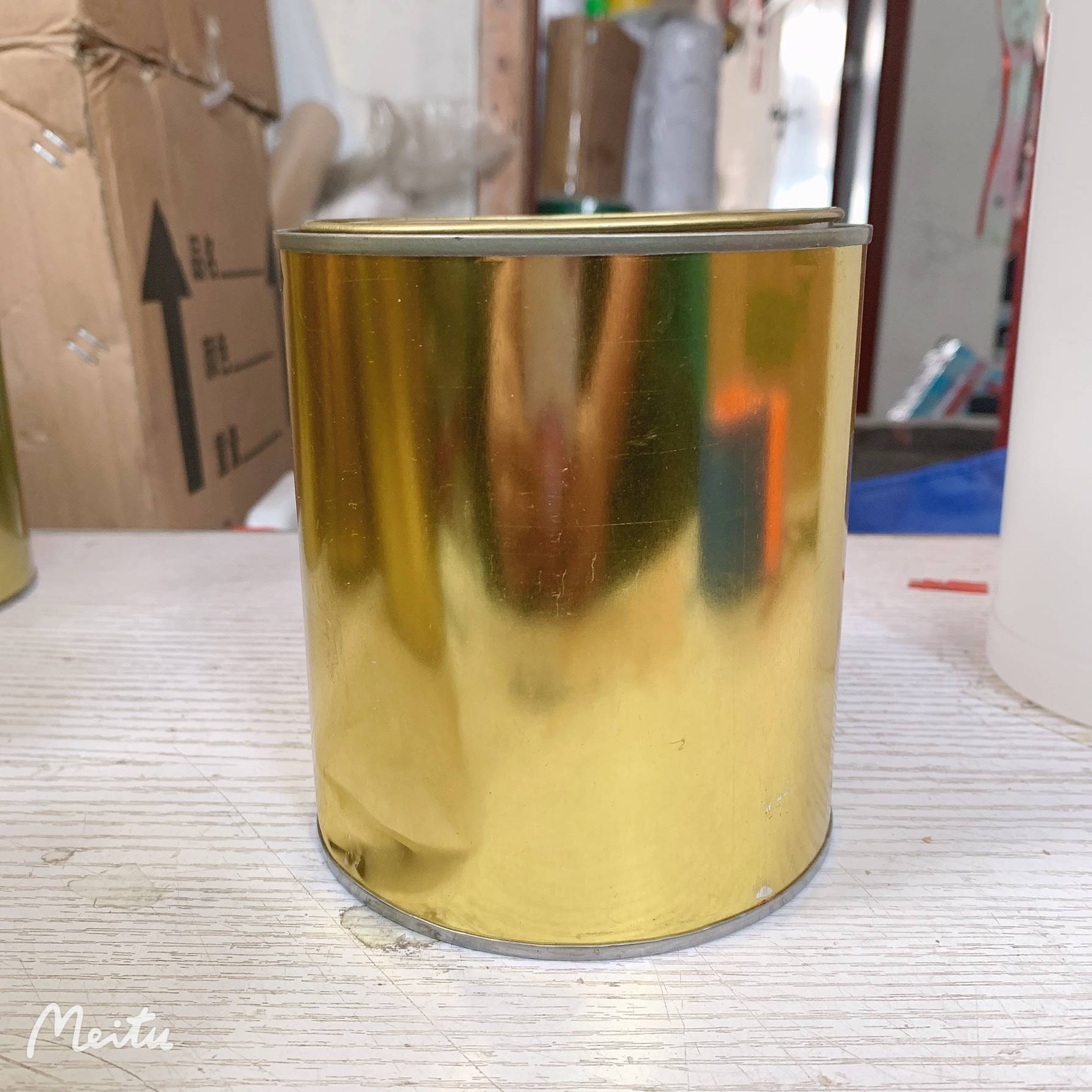 A white bottle of indoor inks