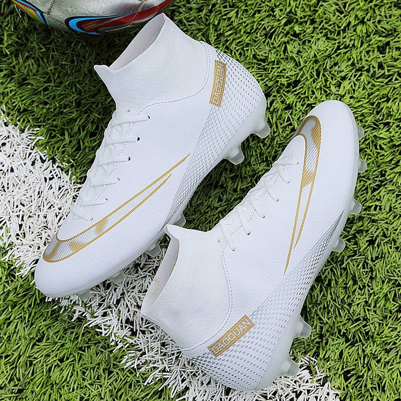 Cristiano Ronaldo new high -top football shoes male and female students broken TF nail adult competition chief training children's straw sneakers