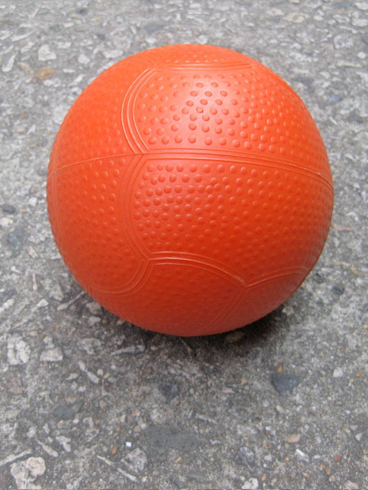 1 kg of inflatable solid ball
