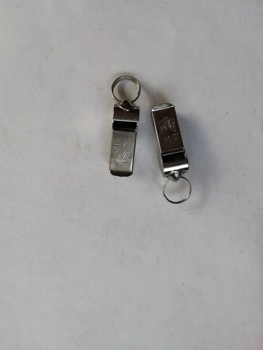 80 90s Inventory old goods new butterfly brand small high -frequency copper whistle pure color referee used outdoor whistle