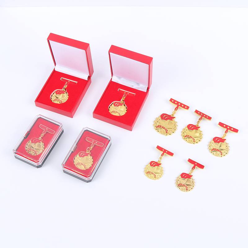 Shao Pioneer Red Scarf Medal One Star Two -Star Samsung Four -Star Five -Star zinc A zinc alloy anti -rust non -fading gift box