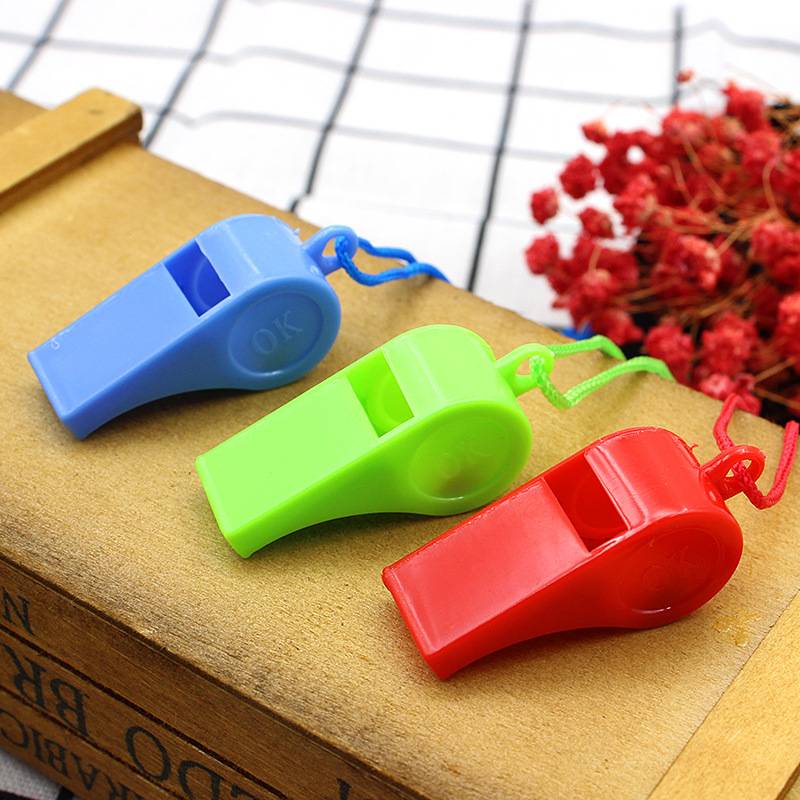 Manufacturers directly provide plastic whistle sporting goods color mouth whistle referee whistle to voic children toys wholesale