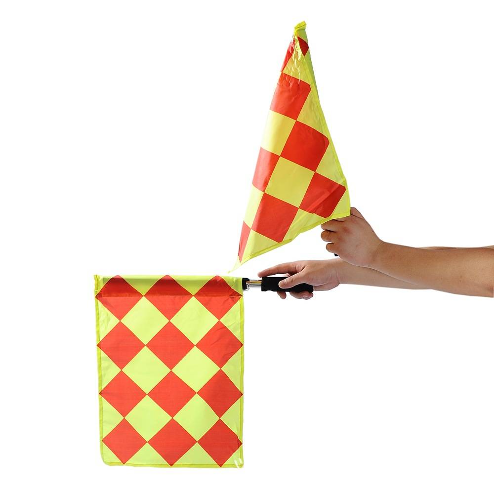 The flag-designer's flag-designer's field issued a command flag-marking device for the football tournament