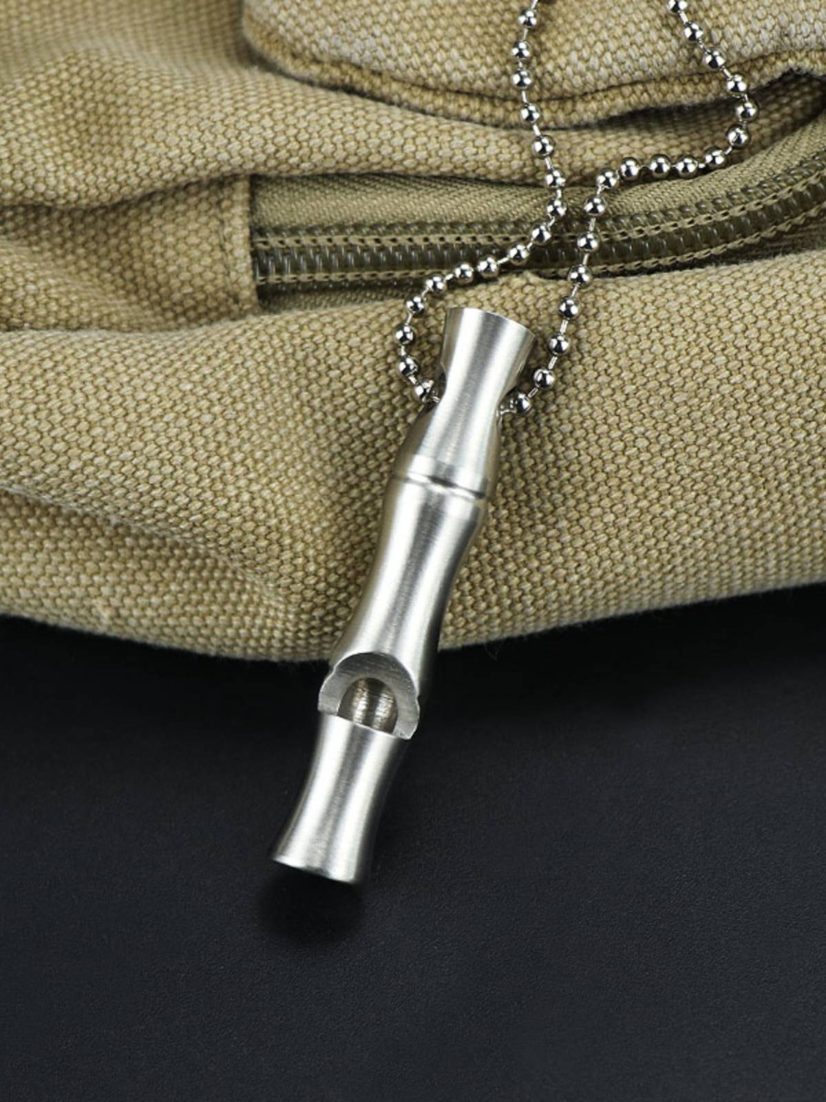 Outdoor explosive high -frequency titanium alloy whistle seeking stainless steel mouth whistle referee contest tweeter life whistle