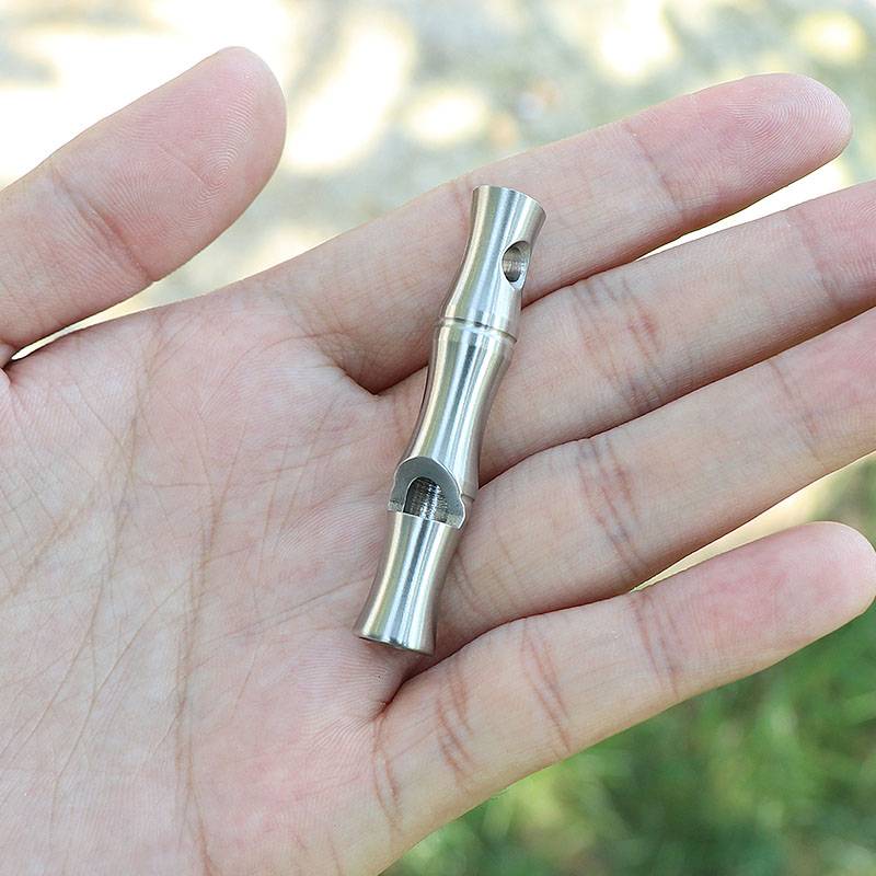 Stainless steel mouth whistle sending chain