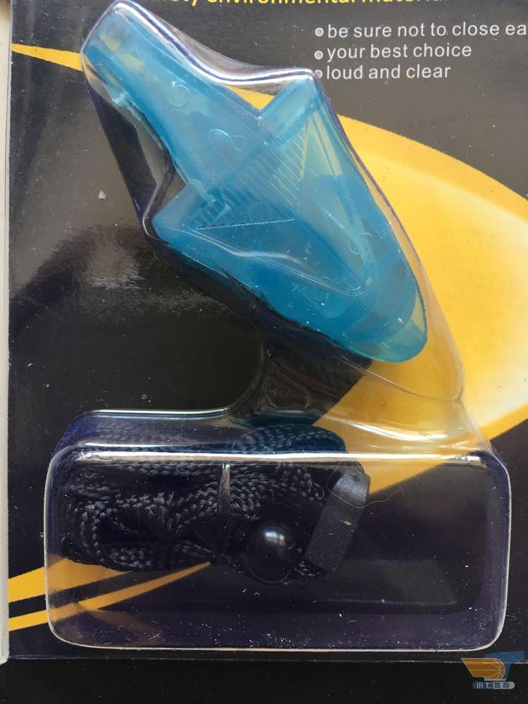 Nuclear high -frequency triangle whistle outdoor sports basketball football coach training training for referee whistle