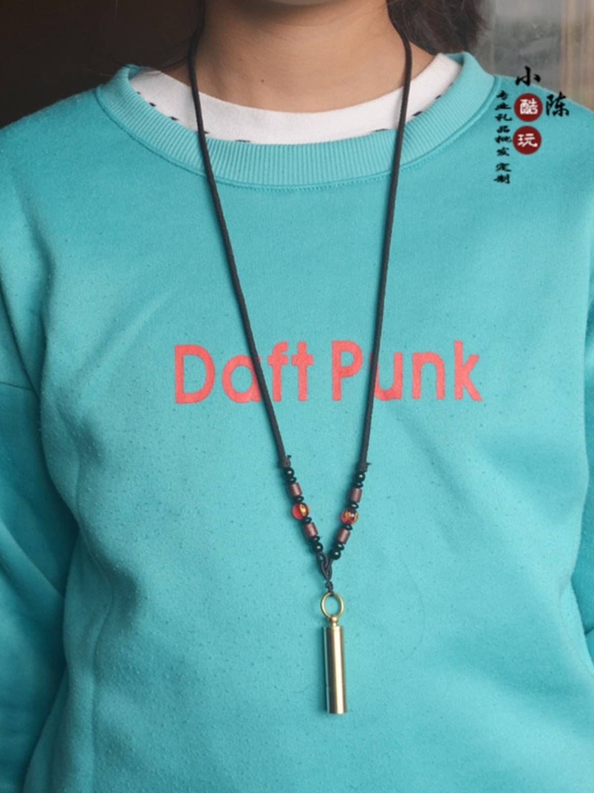 Pure copper children outdoor outdoor metal high -frequency ultra -sound whistle pendant necklace ruling whistle custom logo name