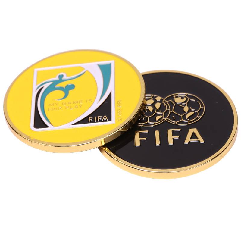 Picking side -to -side football training referees throwing border football competition with hard metal division of border currency football auxiliary equipment