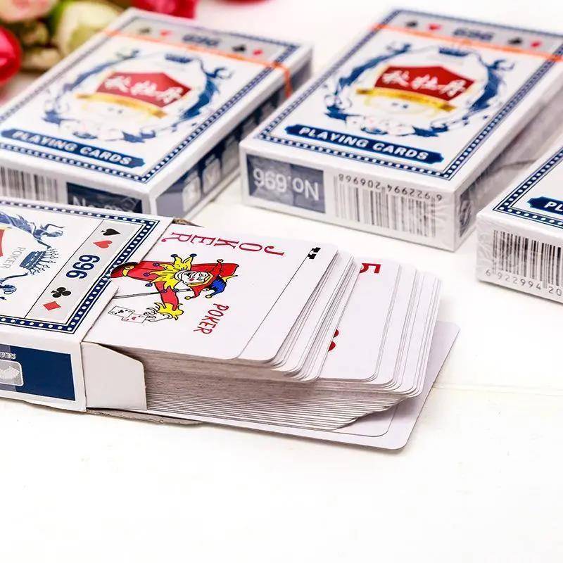 Poker game props home entertainment card board game card fighting landlord thick full box 100 poker cards