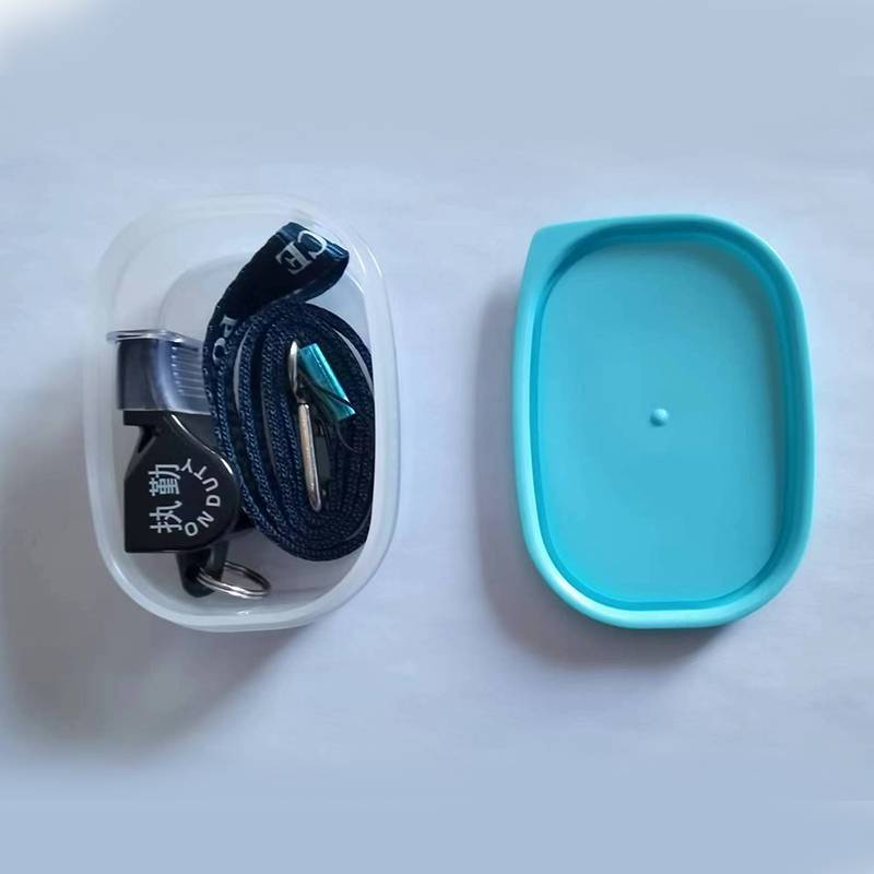 Putting on the duty words+box+teeth-+blue latch rope