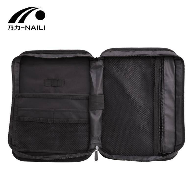 The referee's soccer bag, the referee's kit, the referee's red and yellow air pressure table picker