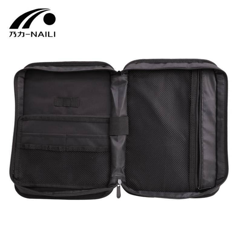 The referee's soccer bag, the referee's kit, the referee's red and yellow air pressure table picker