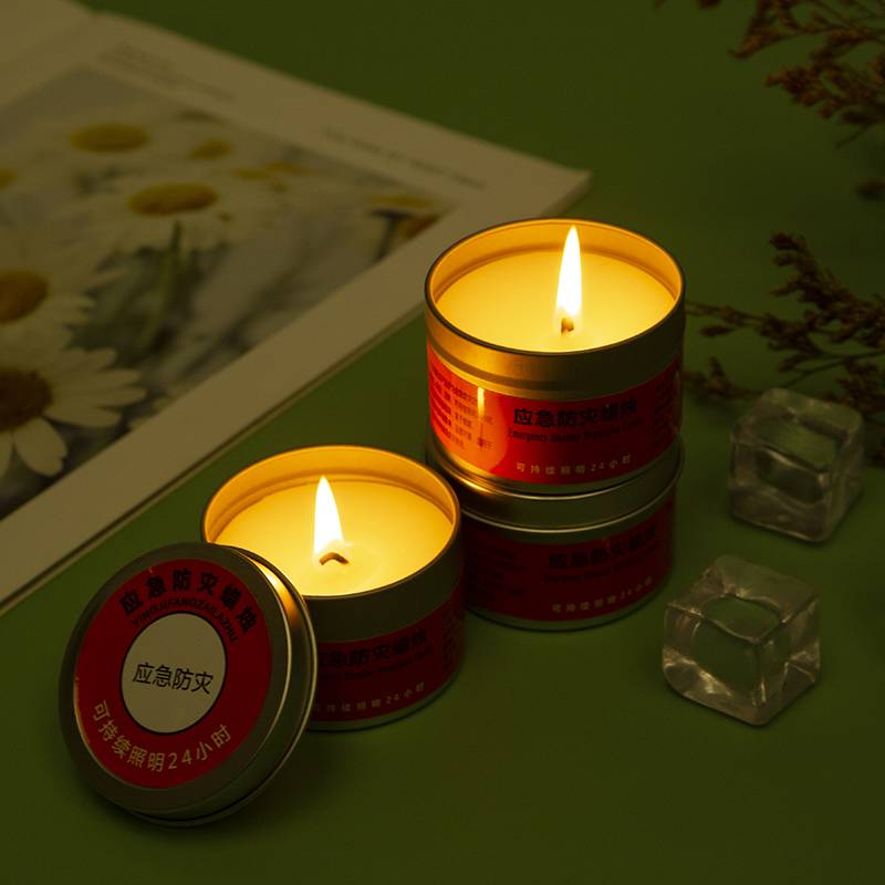 Emergency disaster prevention candles are prepared for outdoor equipment and supplies, household power outage lighting materials