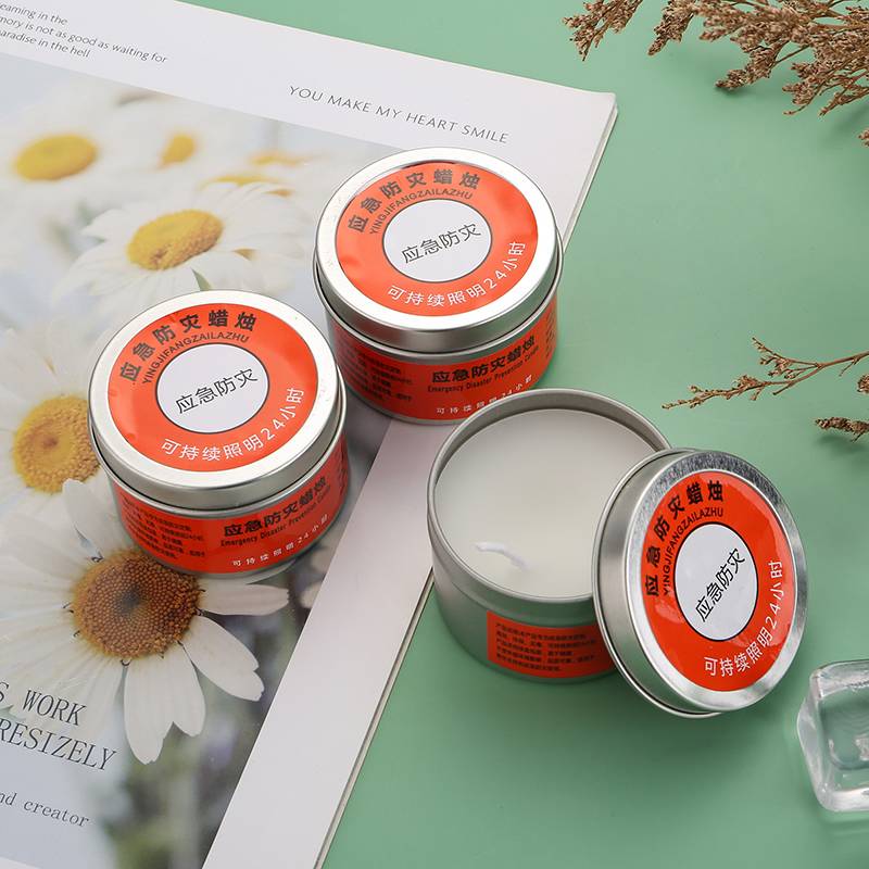 Emergency disaster prevention candles are prepared for outdoor equipment and supplies, household power outage lighting materials